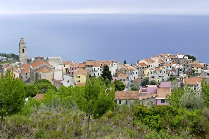 Porto Maurizio, lieu du «farniente» et de la «passeggiata» en Ligurie