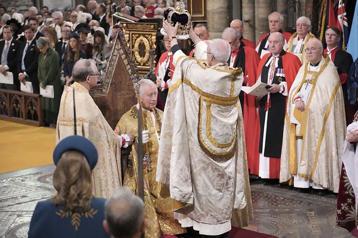 Charles III est couronné. © KEYSTONE/AP/Jonathan Brady