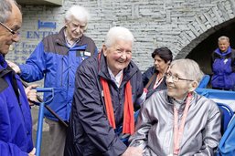 Atteinte d’un cancer inopérable, elle dit son bonheur d’être à Lourdes