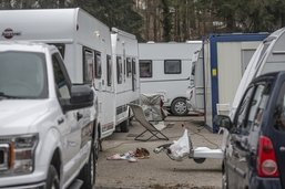 Les Yéniches vivent sur une place provisoire qui dure