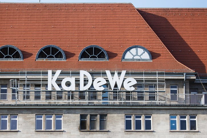 Le modèle d'affaires du KaDeWe est à la peine, face à la vente en ligne et à la hausse des loyers dans des endroits prestigieux du centre-ville (archives). © KEYSTONE/EPA/CLEMENS BILAN