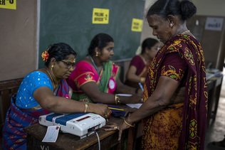 L'Inde a commencé à voter avec le nationaliste Modi pour favori