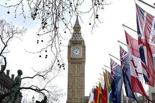 L'économie britannique rebondit "plus vite que prévu", selon le FMI
