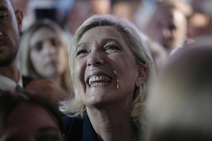 "Il nous faut une majorité absolue", a déclaré Marine Le Pen. © KEYSTONE/AP/Thibault Camus