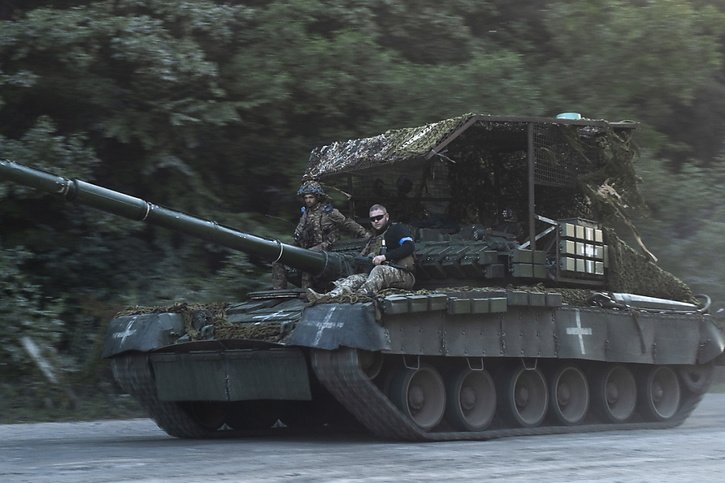 Kiev revendique avoir détruit un deuxième pont stratégique dans la région russe de Koursk où ses troupes mènent une offensive (archives). © KEYSTONE/EPA/GEORGE IVANCHENKO