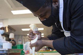 Stress chez les apprentis, selon une enquête d'Unia